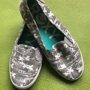 Palm tree slip ons